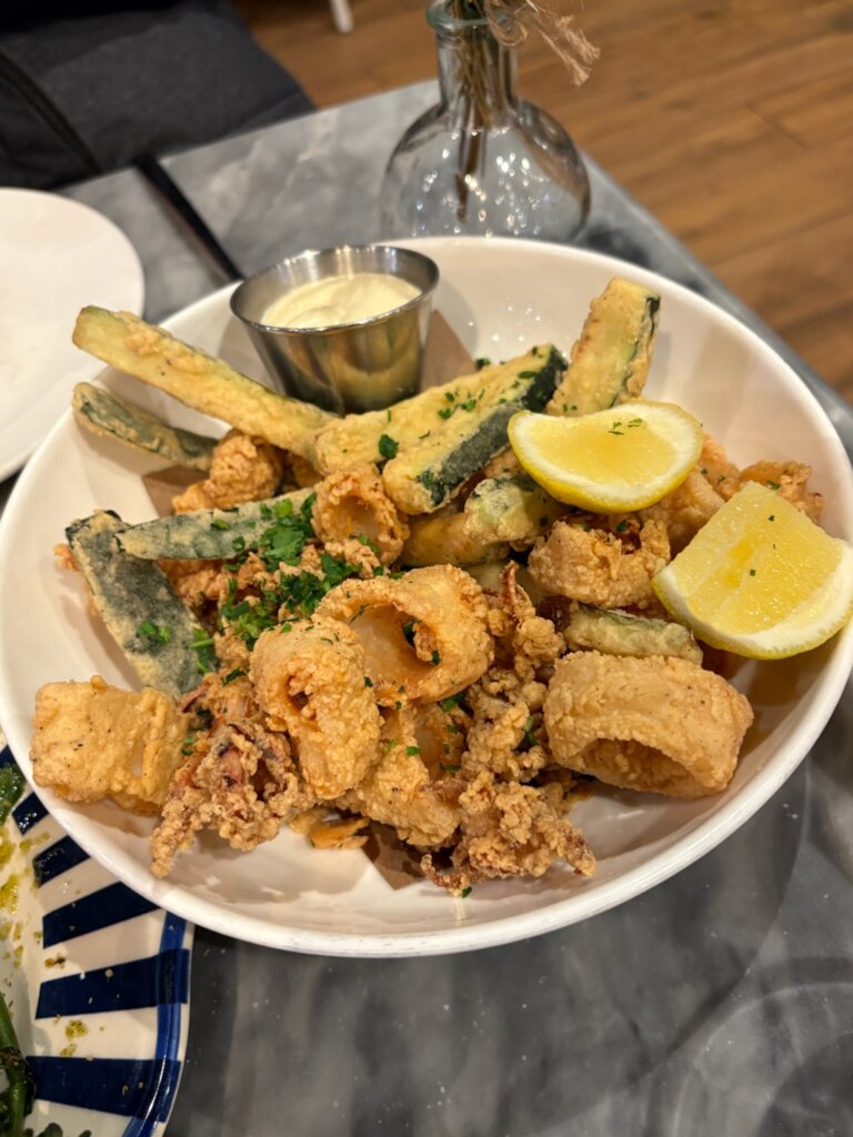 ボストンのEatalyで食べたピザなどの料理