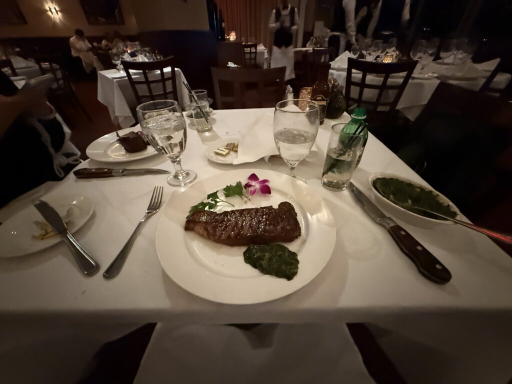 ニューヨークで楽しんだステーキの夕食