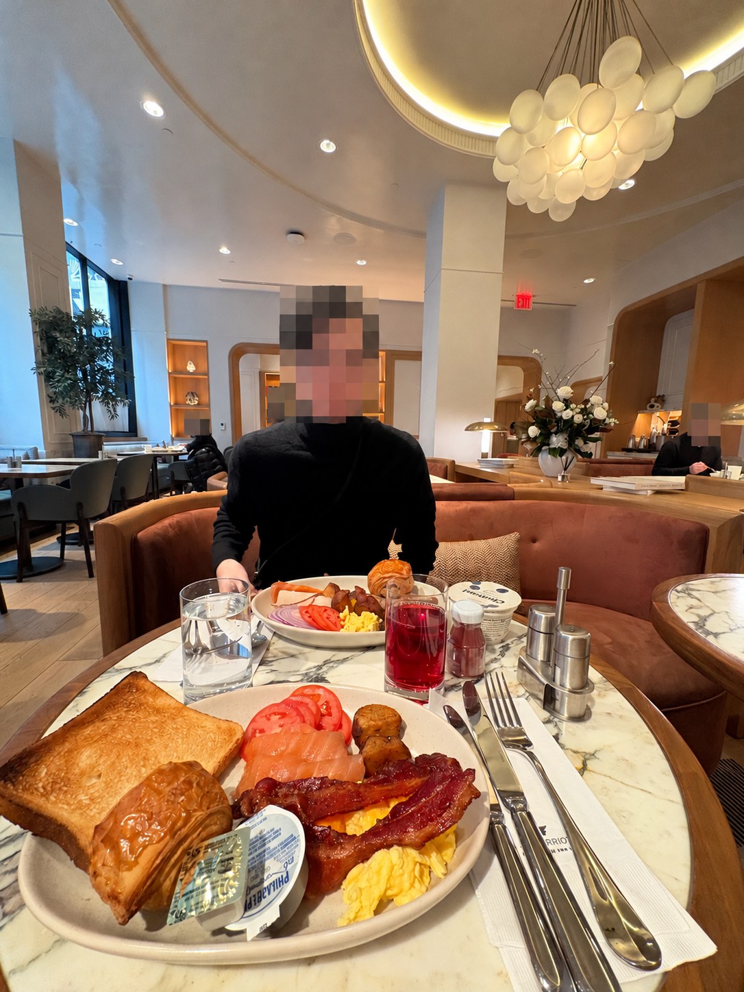 JWマリオット・エセックスハウスのラウンジ朝食